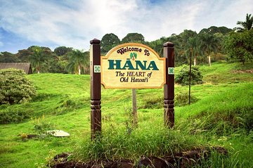 Welcome to Hana sign